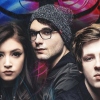 Foto Against The Current