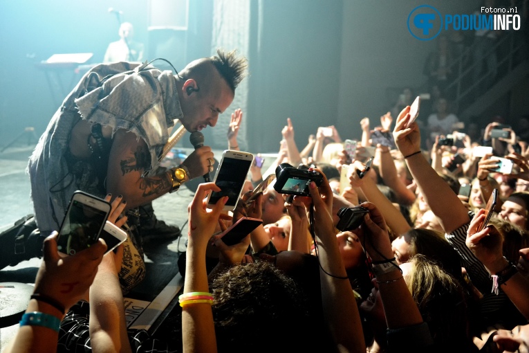 DNCE op DNCE - 24/04 - Melkweg foto