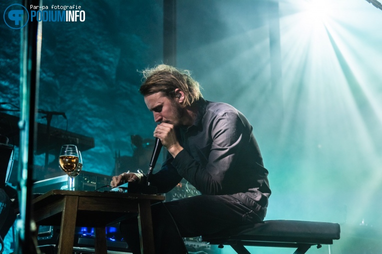 Ben Howard op Ben Howard - 18/11 - TivoliVredenburg foto