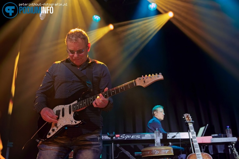 Gino Vannelli op Gino Vannelli - 05/05 - Boerderij foto