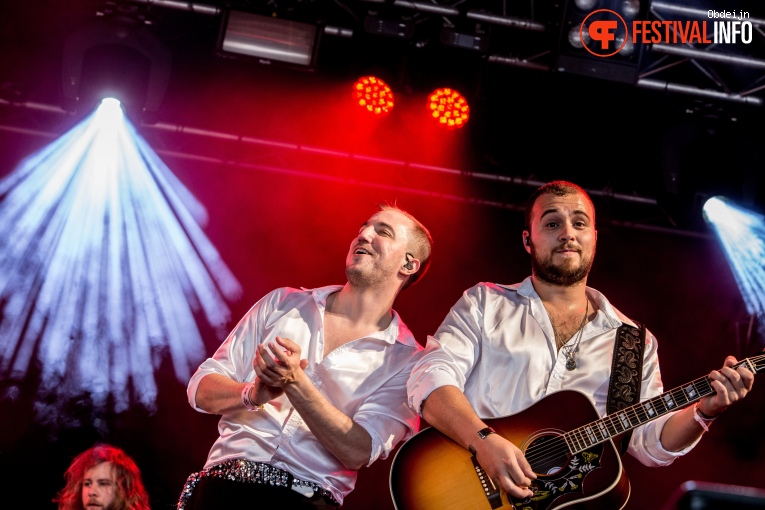 Bee Gees Forever op Deventer Stadsfestival 2024 foto