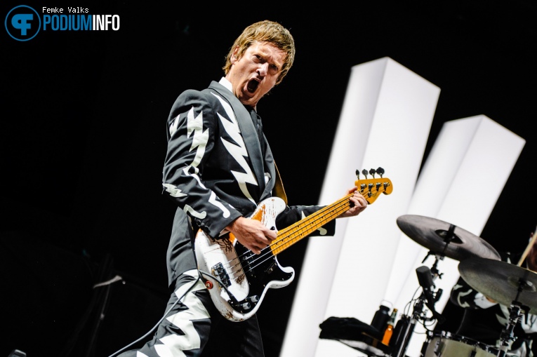 The Hives op Green Day - 19/06 - Gelredome foto