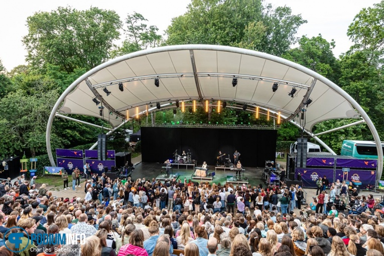 Birdy op Zuiderpark Live: Birdy - 11/07 - Zuiderparktheater foto