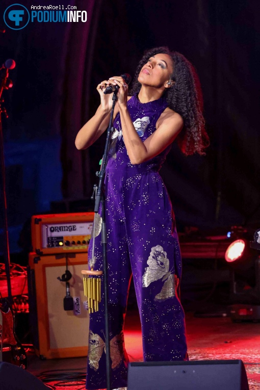 Corinne Bailey Rae op Corinne Bailey Rae - 19/08 - Openlucht Theater Amsterdamse Bos foto