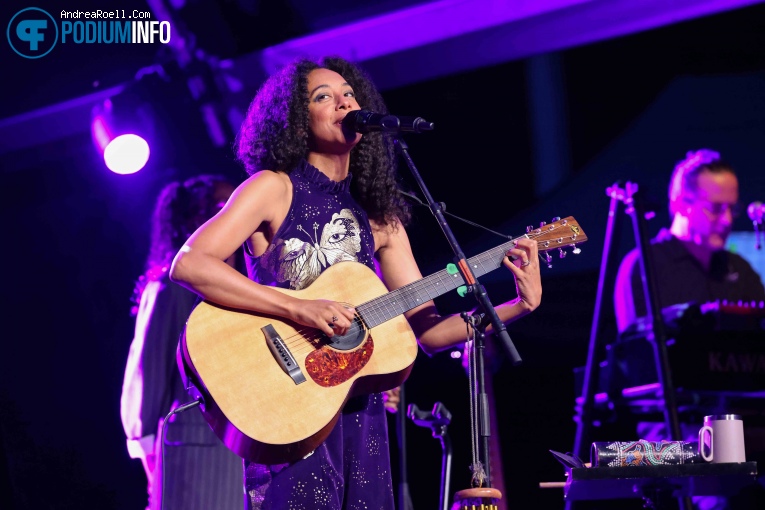 Corinne Bailey Rae op Corinne Bailey Rae - 19/08 - Openlucht Theater Amsterdamse Bos foto