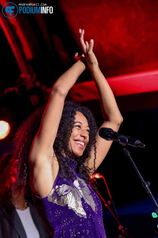 Corinne Bailey Rae op Corinne Bailey Rae - 19/08 - Openlucht Theater Amsterdamse Bos foto