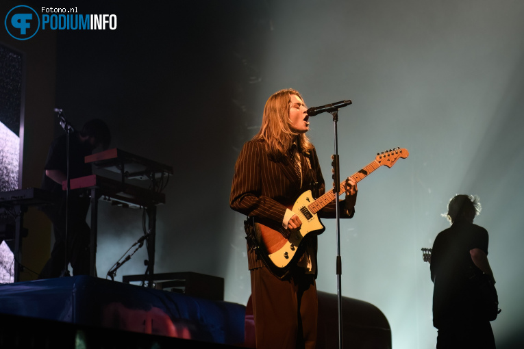 girl in red op girl in red - 08/09 - AFAS Live foto