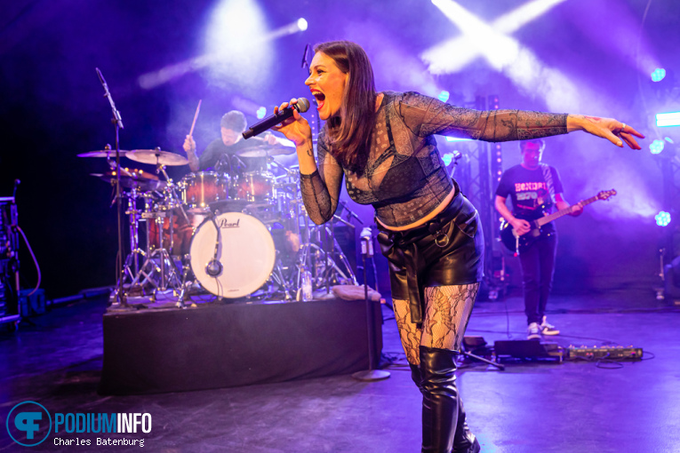 Floor Jansen op Zuiderpark Live: Floor Jansen - 07/09 - Zuiderparktheater foto