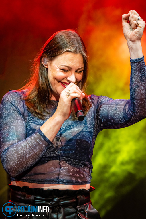 Floor Jansen op Zuiderpark Live: Floor Jansen - 07/09 - Zuiderparktheater foto