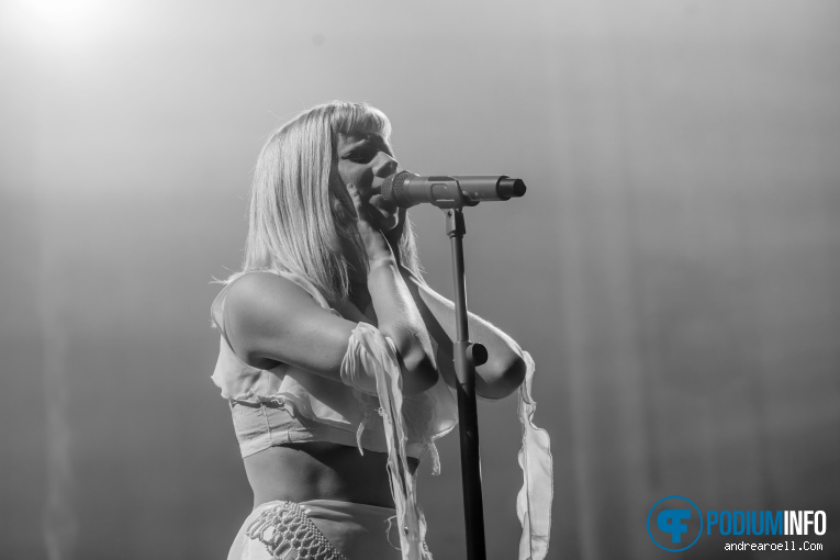 Aurora op Aurora - 28/09 - AFAS Live foto