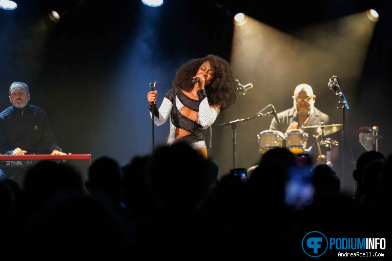 Beverley Knight op Beverley Knight - 02/10 - Tolhuistuin foto