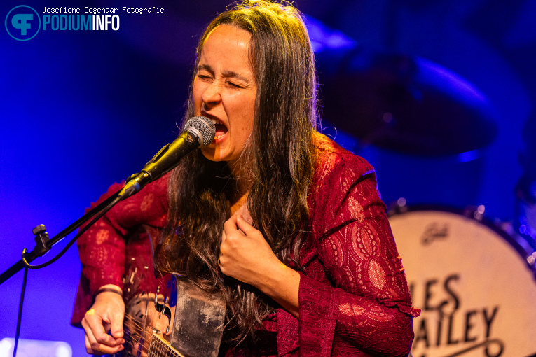 Merel van de Keer op Elles Bailey - 20/10 - TivoliVredenburg foto