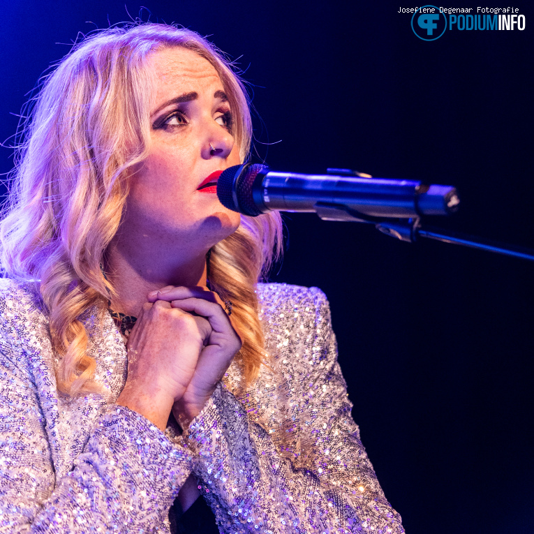 Elles Bailey op Elles Bailey - 20/10 - TivoliVredenburg foto