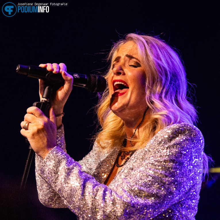 Elles Bailey op Elles Bailey - 20/10 - TivoliVredenburg foto