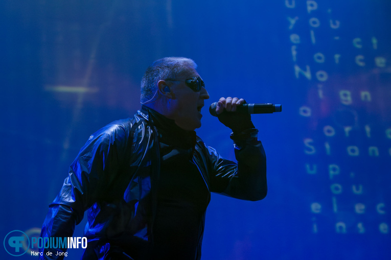 Front 242 op Front 242 - 17/10 - TivoliVredenburg foto