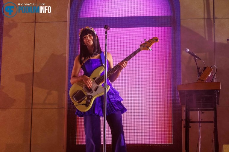 Khruangbin op Khruangbin - 31/10 - AFAS Live foto