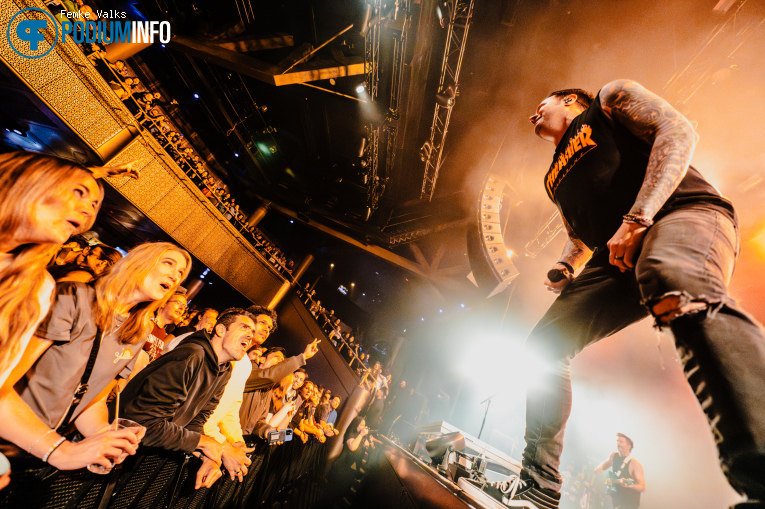 Story Of The Year op Yellowcard - 19/11 - TivoliVredenburg foto