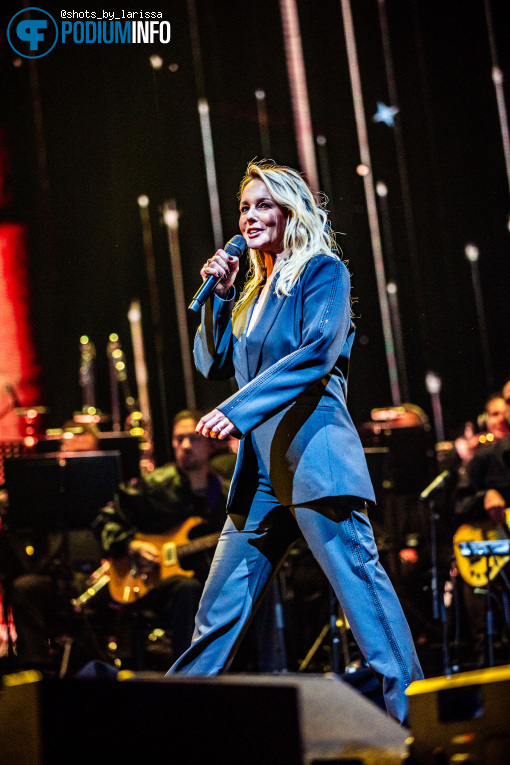 Chantal Janzen op Concert Of the Year - 23/11 - Ziggo Dome foto