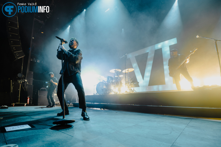 You Me At Six op You Me At Six - Farewell Tour - 02/12 - Effenaar foto