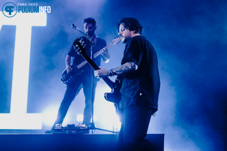 You Me At Six op You Me At Six - Farewell Tour - 02/12 - Effenaar foto