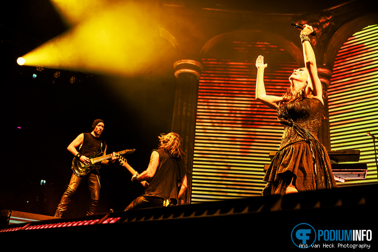 Within Temptation op Within Temptation - 06/12 - Ziggo Dome foto