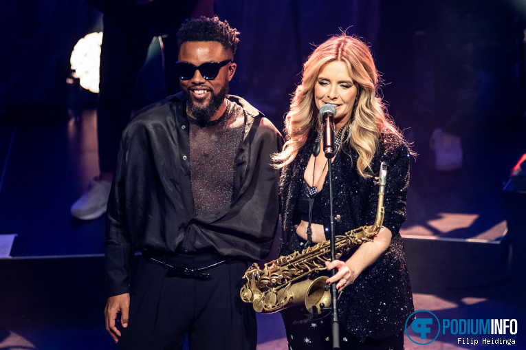 Candy Dulfer op Candy Dulfer - 08/12 - Luxor Live foto