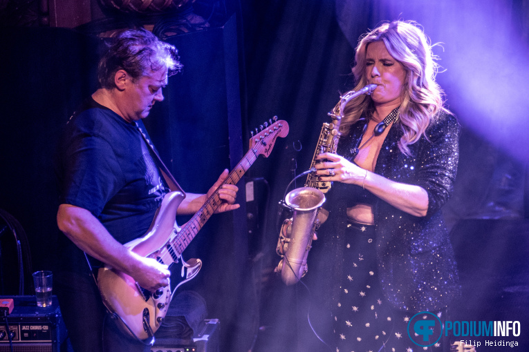 Candy Dulfer op Candy Dulfer - 08/12 - Luxor Live foto