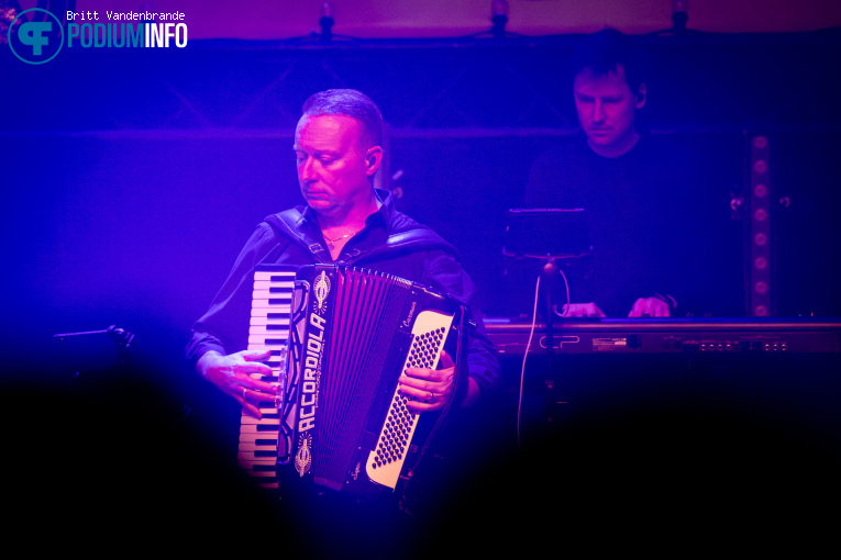 John West op Hollandse Toppers: John West live met band - 13/12 - 013 foto