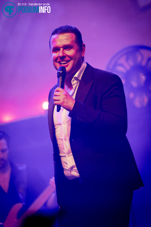 John West op Hollandse Toppers: John West live met band - 13/12 - 013 foto