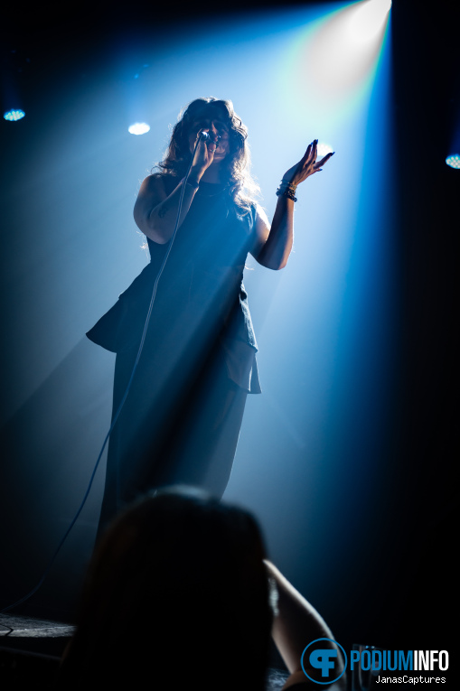 Maryn Charlie op Livingston - 01/02 - Melkweg foto