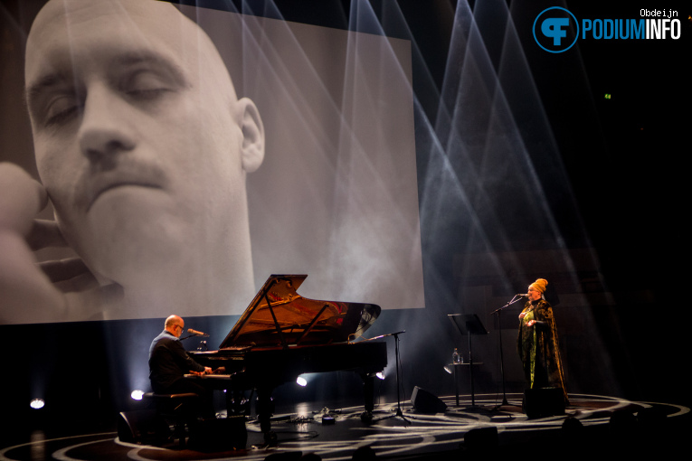 Lisa Gerrard op Lisa Gerrard - 11/02 - TivoliVredenburg foto