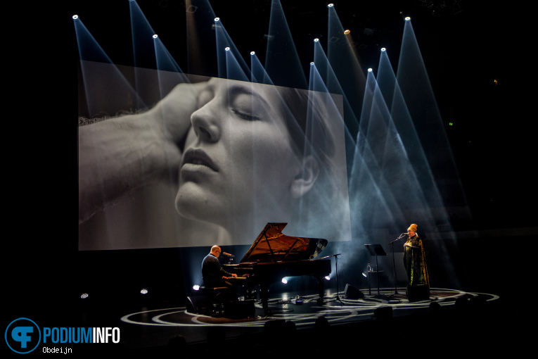 Lisa Gerrard op Lisa Gerrard - 11/02 - TivoliVredenburg foto