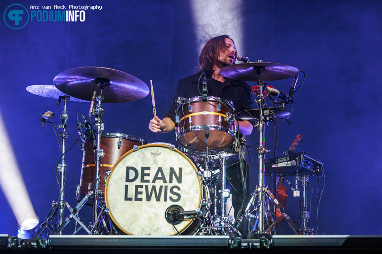 Dean Lewis op Dean Lewis - 25/02 - Ziggo Dome foto