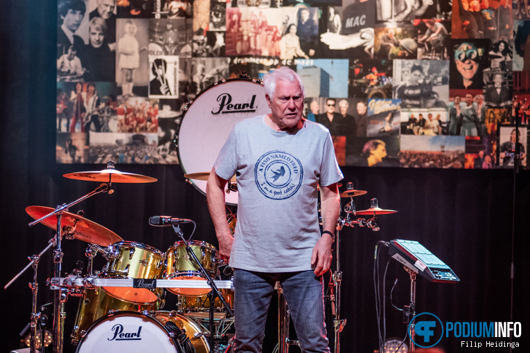 Cesar Zuiderwijk op Cesar Zuiderwijk - De Naakte Waarheid - 09/03 - TivoliVredenburg foto