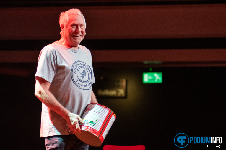 Cesar Zuiderwijk op Cesar Zuiderwijk - De Naakte Waarheid - 09/03 - TivoliVredenburg foto