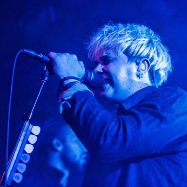 review: Nothing But Thieves - 14/06 - Paradiso Noord Nothing But Thieves