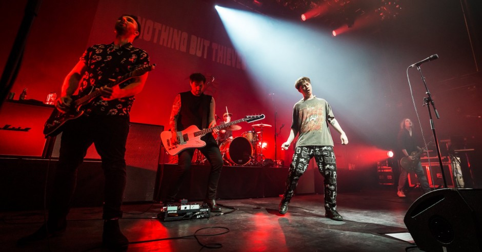 Bekijk de Nothing but Thieves - 23/04 - Doornroosje foto's