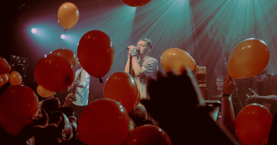 Bekijk de Only The Poets - 25/10 - Melkweg foto's