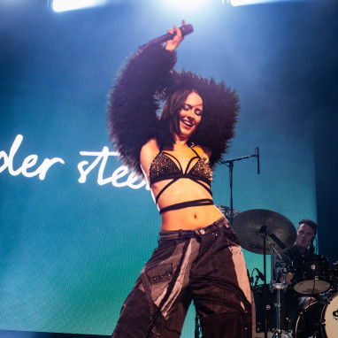 Jet van der Steen kondigt nieuwe clubtour door Nederland aan